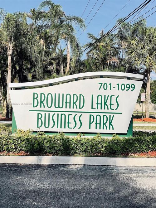 114-803 Shotgun Rd, SUNRISE, FL, 33326-1946 | Card Image