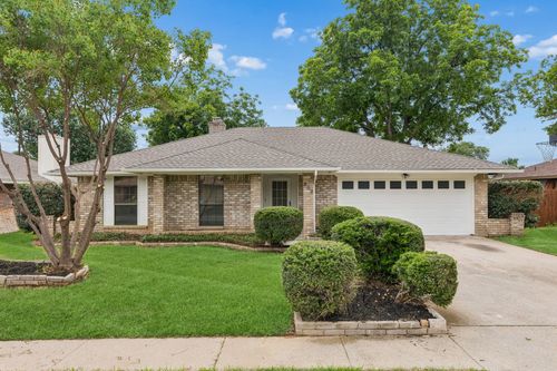502 Parsley Ln, Euless, TX, 76039-8060 | Card Image