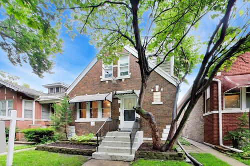 5012 N Tripp Ave, Chicago, IL, 60630-2725 | Card Image