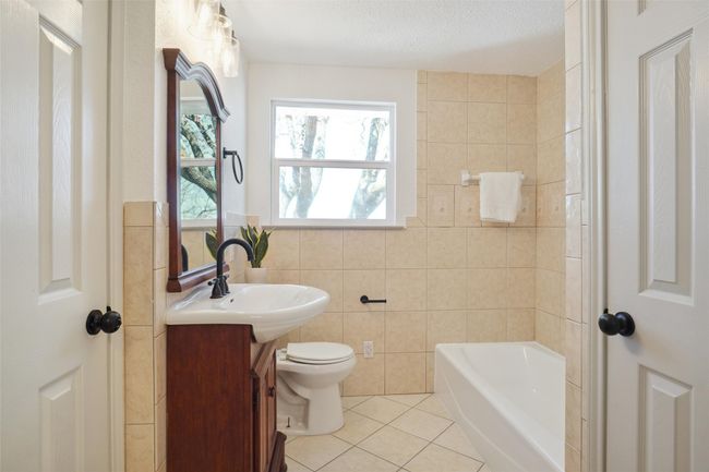 636 W Cedar St, House other with 5 bedrooms, 2 bathrooms and null parking in Hurst TX | Image 35