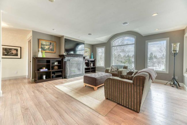 139 Valhalla Crescent Nw, Home with 4 bedrooms, 3 bathrooms and 4 parking in Calgary AB | Image 18