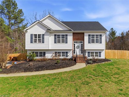 126 Donnell Ct, Lexington, NC, 27295-6793 | Card Image