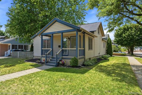 302 Yerkes St, Northville, MI, 48167-1636 | Card Image