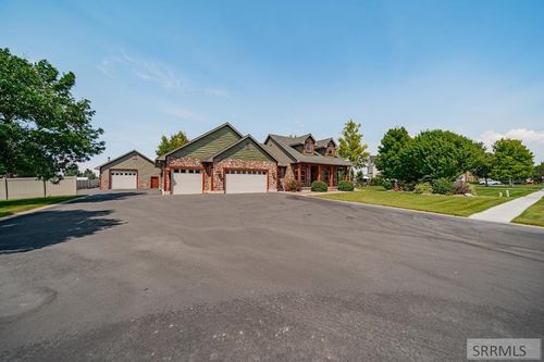 2167 E Berggren Ln, Idaho Falls, ID, 83401-5960 | Card Image
