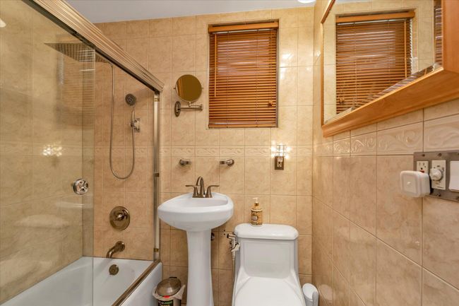 2 - 48 206 Th St, Home with 5 bedrooms, 2 bathrooms and 3 parking in Oakland Gardens NY | Image 7