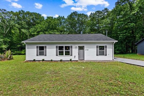 3730 Clearwater Dr, Atlanta, GA, 30349-3516 | Card Image