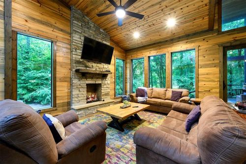 136 Morning Berry Trail, Broken Bow, OK, 74728 | Card Image
