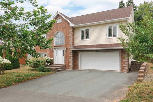 314 Portland Hills Dr, Dartmouth, NS, B2W6R3 | Card Image