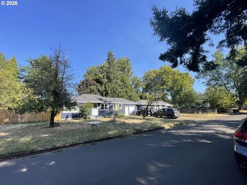 465 Davis St, Eugene, OR, 97402-2325 | Card Image