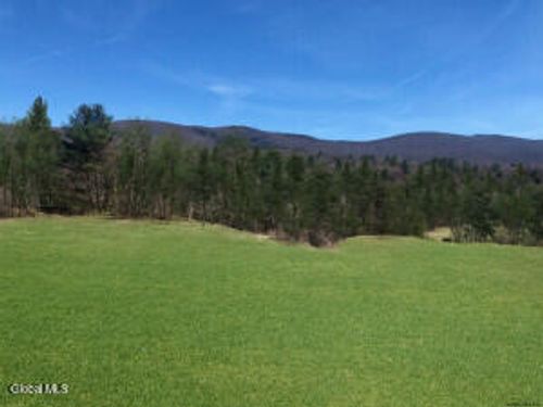 35 West Rd, Stephentown, NY, 12168 | Card Image