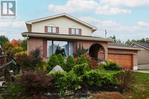 115 Ivy Ave, Renfrew, ON, K7V4C9 | Card Image