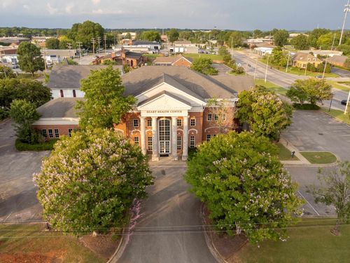 201 E Dr Hicks Blvd, Florence, AL, 35630-5767 | Card Image