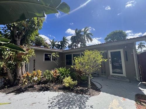 1042 Tyler St, Hollywood, FL, 33019-1304 | Card Image