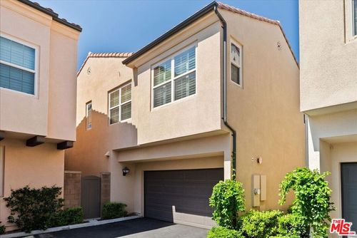 119 Excursion, Irvine, CA, 92618-0819 | Card Image