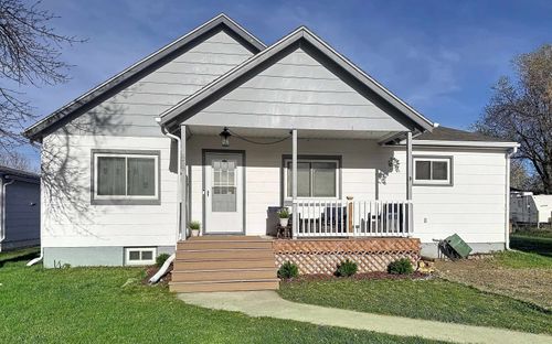 858 N Burritt Ave, Buffalo, WY, 82834-1518 | Card Image