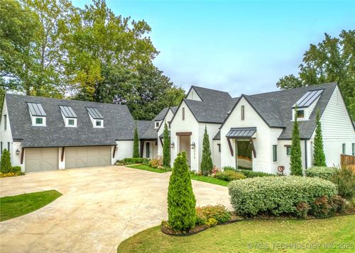 2620 E 47th St, Tulsa, OK, 74105-5193 | Card Image