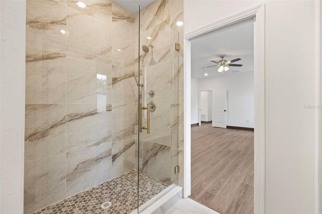 8421 Marlanas Pl, House other with 5 bedrooms, 3 bathrooms and null parking in Tampa FL | Image 18