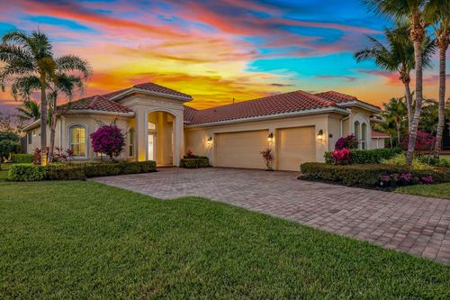 9327 Chiasso Ct, NAPLES, FL, 34114-9548 | Card Image