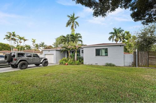 13701 Ne 1st Ave, Miami, FL, 33161-2721 | Card Image