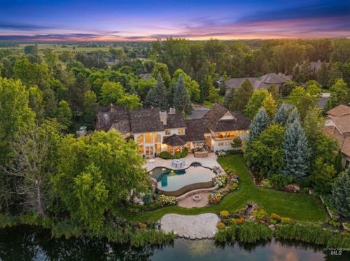 1122 W Two Rivers Ln, Eagle, ID, 83616-7129 | Card Image