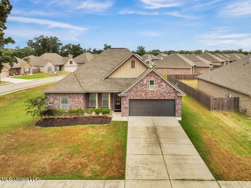 1011 Castine Pointe Blvd, Long Beach, MS, 39560-6706 | Card Image