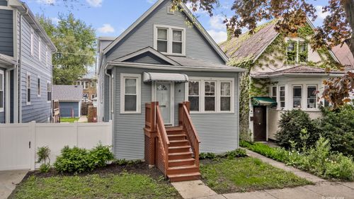 4131 N Richmond Street N, Chicago, IL, 60618 | Card Image