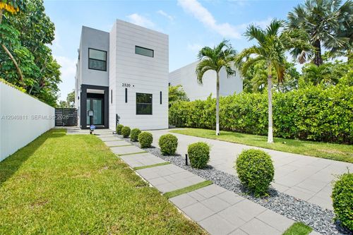 2320 Sw 14th St, Miami, FL, 33145-1204 | Card Image