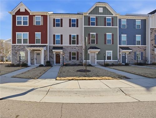 906 Capstan Way, Chesapeake, VA, 23323-4128 | Card Image