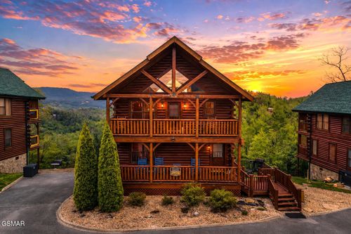 2815 White Oak Ridge Ln, Sevierville, TN, 37862-6164 | Card Image
