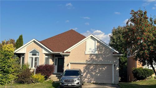 621 Willow Wood Dr, Waterloo, ON, N2T2T6 | Card Image