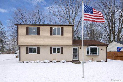 47185 Vanker Ave, Shelby Twp, MI, 48317-3467 | Card Image