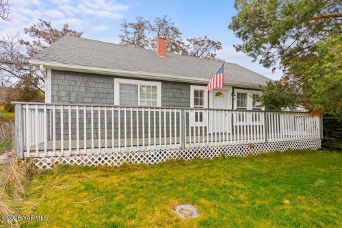 11909 Tieton Dr, Yakima, WA, 98908-8089 | Card Image