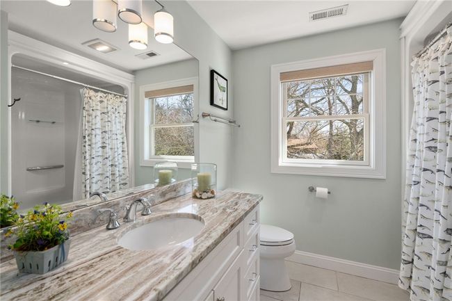 37 Island Dr, House other with 4 bedrooms, 3 bathrooms and 6 parking in Middletown RI | Image 20