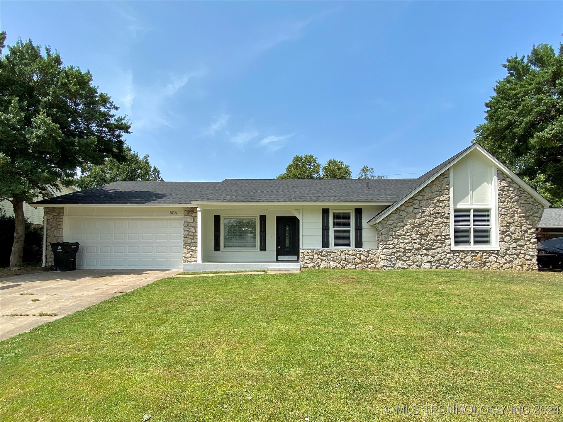 Vicksburg St, Broken Arrow, OK 74011