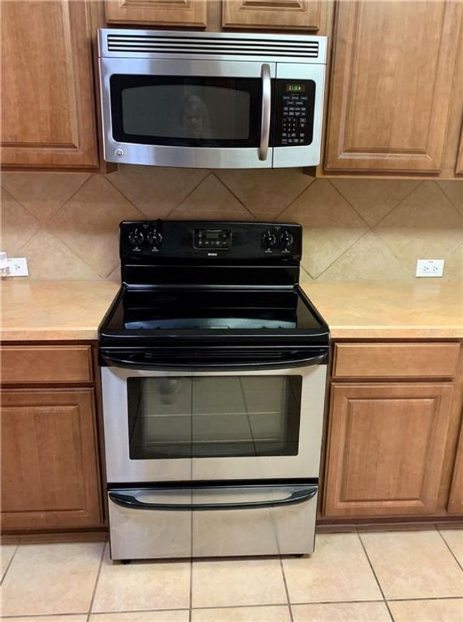 1118 Boxwood Loop, House other with 4 bedrooms, 2 bathrooms and 4 parking in Georgetown TX | Image 7