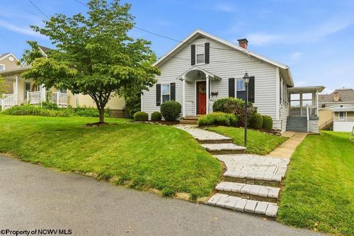 218 Gordon Street, Bridgeport, WV, 26330-0000 | Card Image