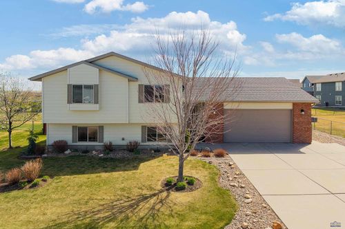 428 Daystar Rd, Box Elder, SD, 57719-6002 | Card Image