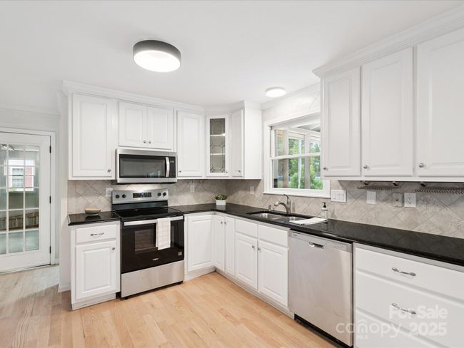 10728 Forest Dr, House other with 3 bedrooms, 2 bathrooms and null parking in Matthews NC | Image 14