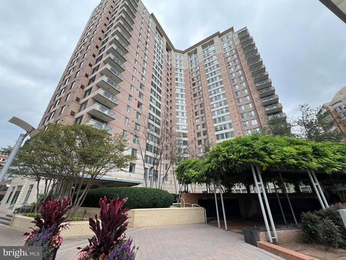 807-851 N Glebe Road, ARLINGTON, VA, 22203 | Card Image