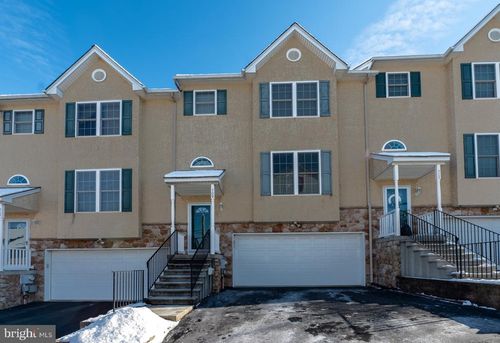 709 Green St, Bridgeport, PA, 19405-1172 | Card Image