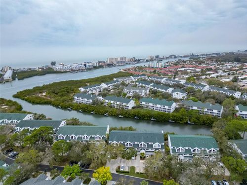 22-9936 Indian Key Trl, SEMINOLE, FL, 33776-1070 | Card Image