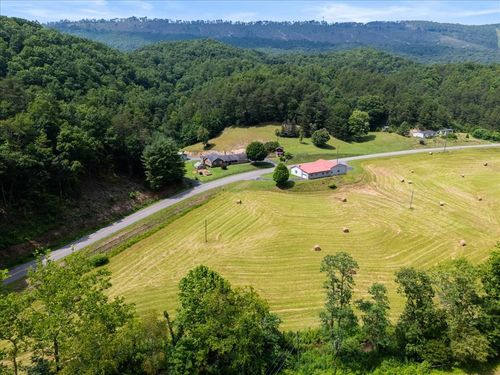 2467 Walkers Creek Rd, Marion, VA, 24354-6187 | Card Image