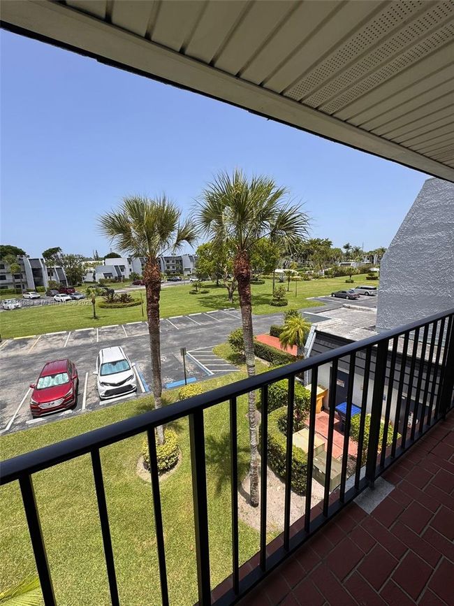 APT-306 - 4272 Deste Ct, Condo with 2 bedrooms, 2 bathrooms and null parking in Lake Worth FL | Image 4