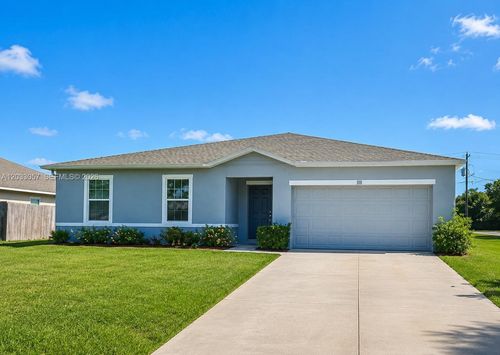 811 Serenade St Nw, Palm Bay, FL, 32907-1746 | Card Image