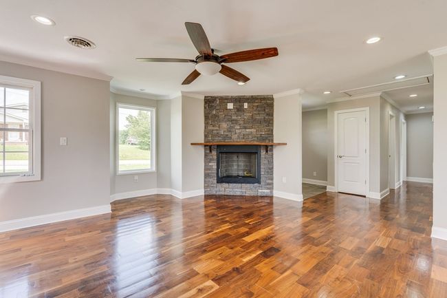 34304 Stagecoach Rd, House other with 3 bedrooms, 3 bathrooms and 1 parking in Glade Spring VA | Image 6