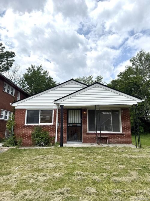 9397 Appoline St, Detroit, MI, 48228-2660 | Card Image