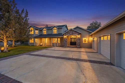 1500 Nw 77th St, Redmond, OR, 97756-9272 | Card Image