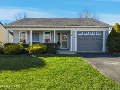 3 Oakham Row, Manchester, NJ, 08759-6635 | Card Image