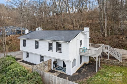 144 Pinehaven Dr, Clyde, NC, 28721-8540 | Card Image