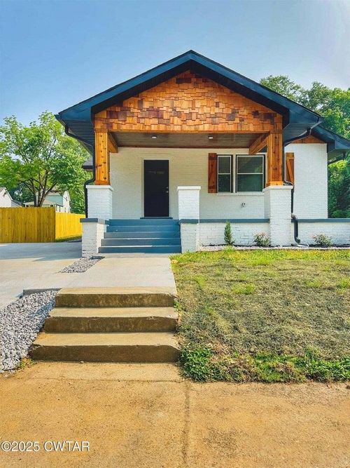 125 Hatton St, Jackson, TN, 38301-5915 | Card Image